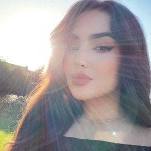 Meet your Posher, Milena